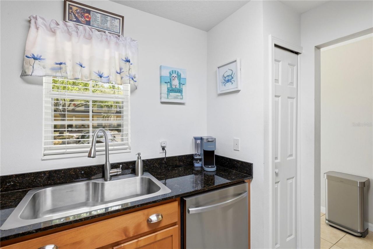 3871 Mariner Drive , Saint Petersburg, FL 33705 Photo