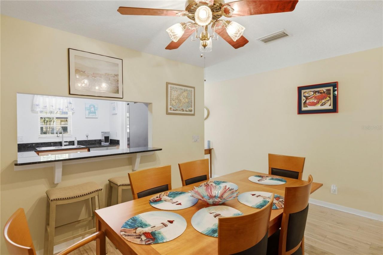 3871 Mariner Drive , Saint Petersburg, FL 33705 Photo