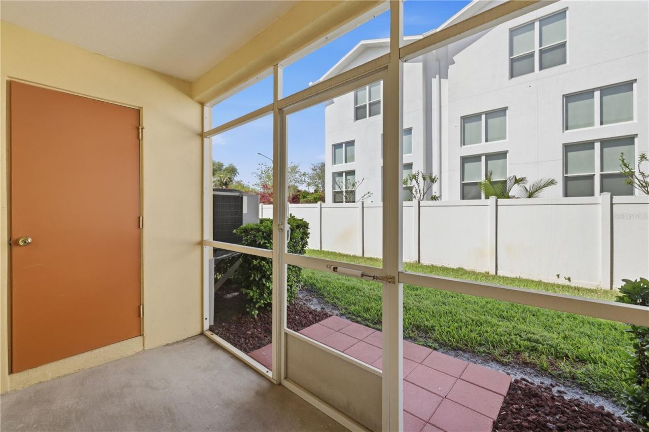 3871 Mariner Drive , Saint Petersburg, FL 33705 Photo