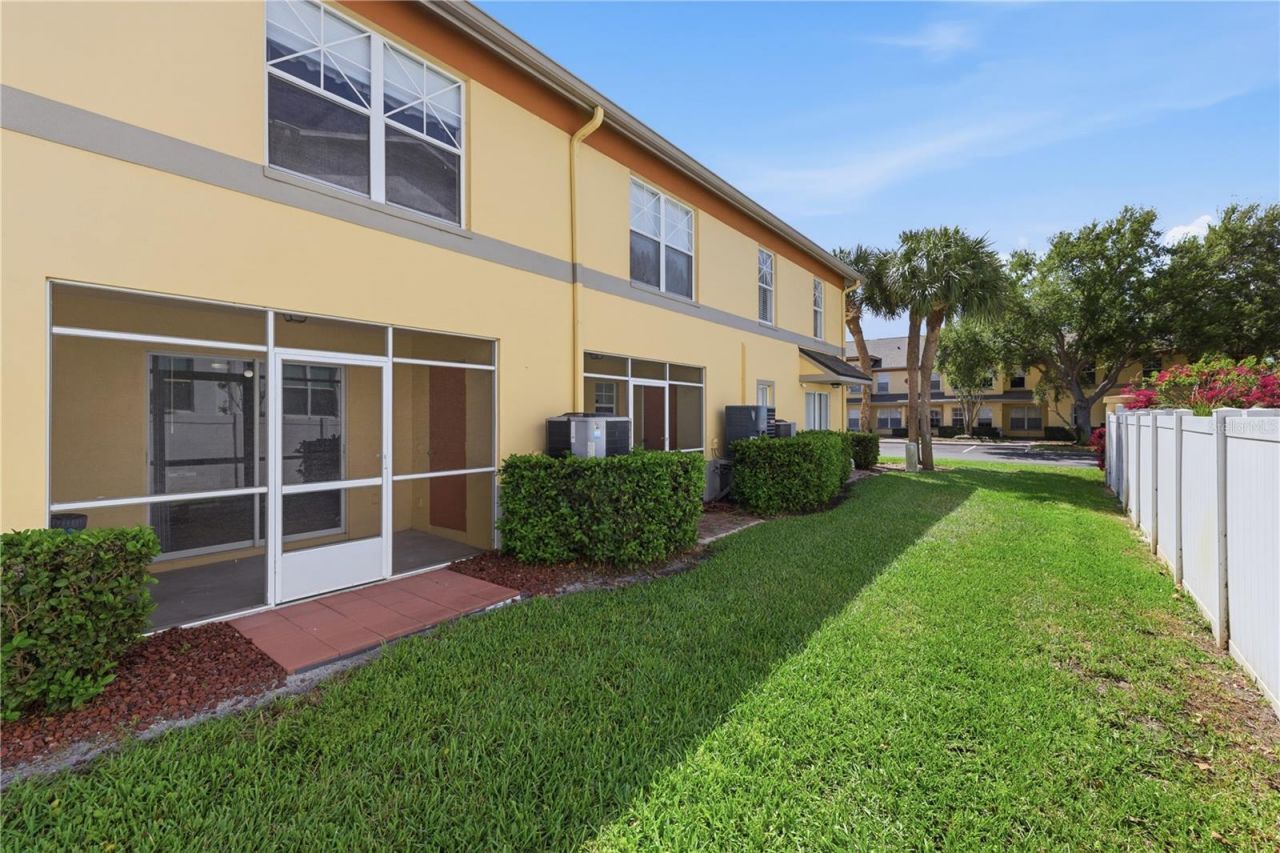 3871 Mariner Drive , Saint Petersburg, FL 33705 Photo