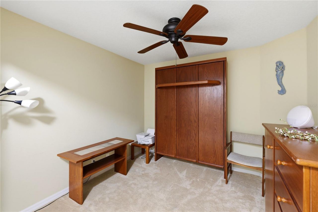 3871 Mariner Drive , Saint Petersburg, FL 33705 Photo