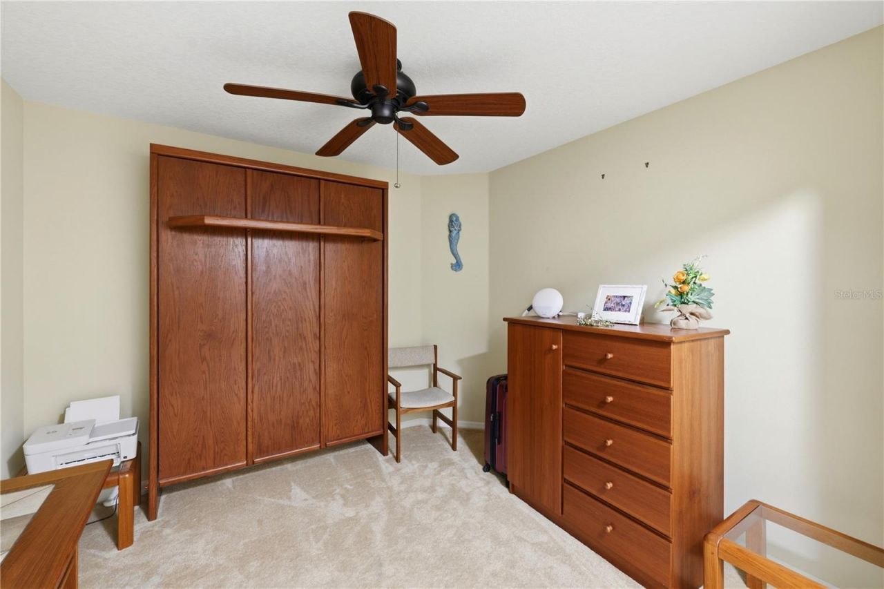 3871 Mariner Drive , Saint Petersburg, FL 33705 Photo