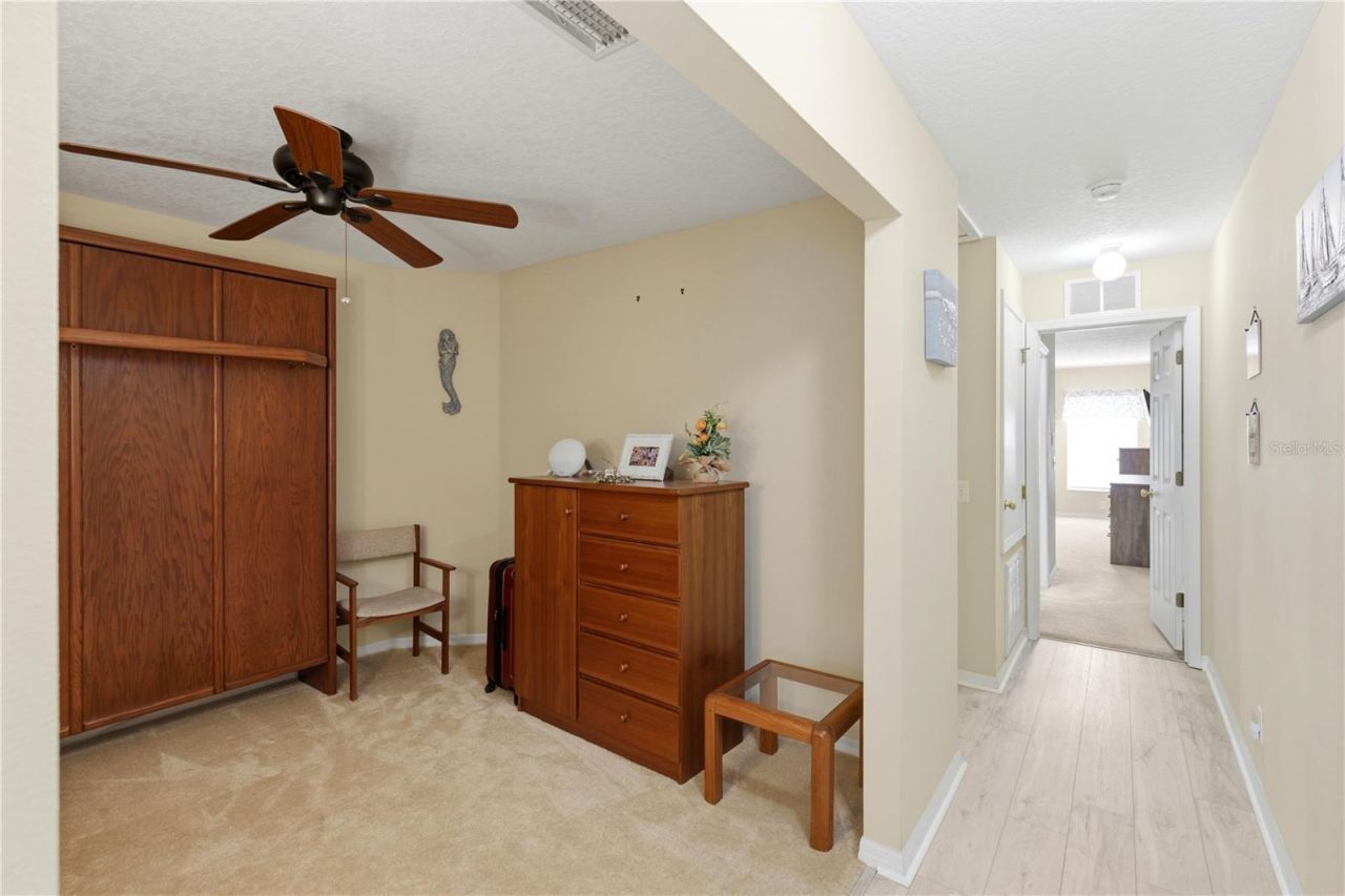 3871 Mariner Drive , Saint Petersburg, FL 33705 Photo