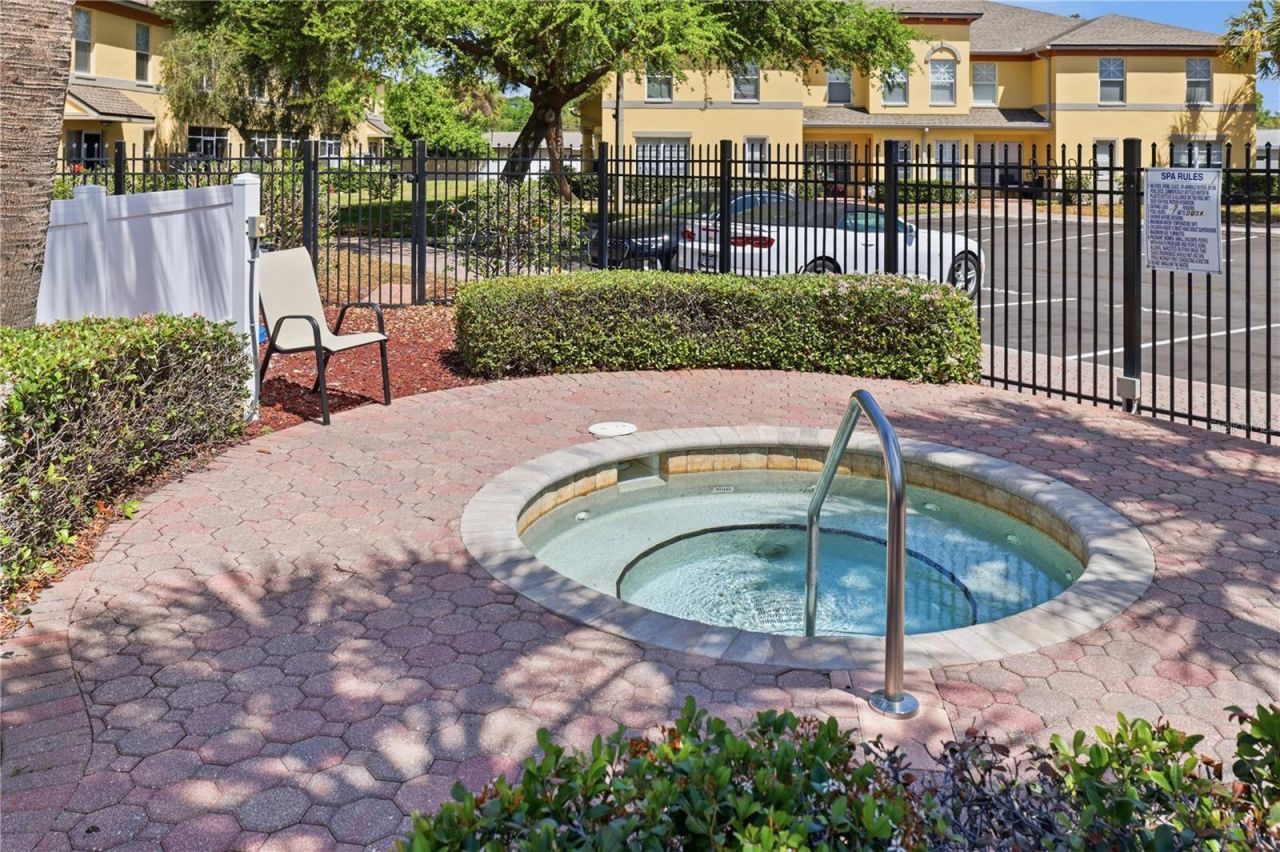 3871 Mariner Drive , Saint Petersburg, FL 33705 Photo