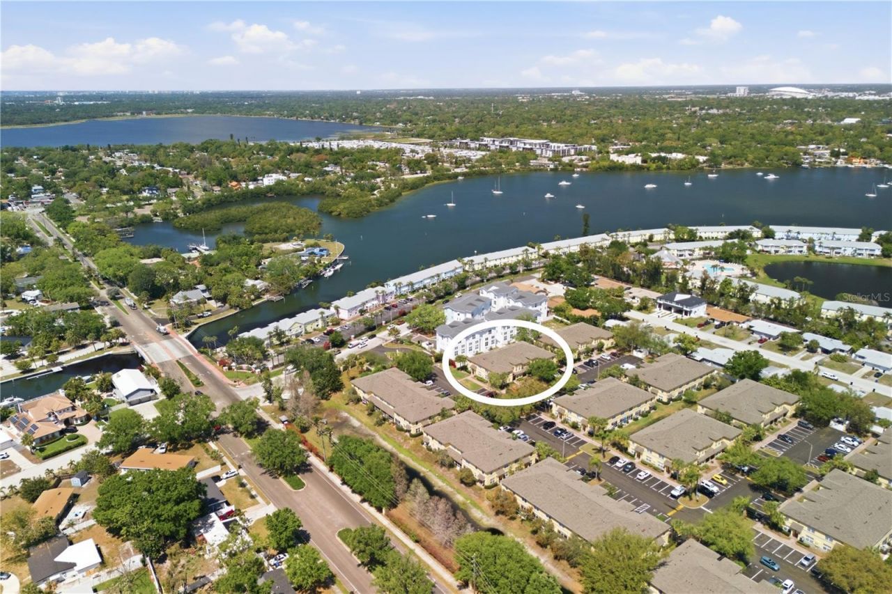 3871 Mariner Drive , Saint Petersburg, FL 33705 Photo