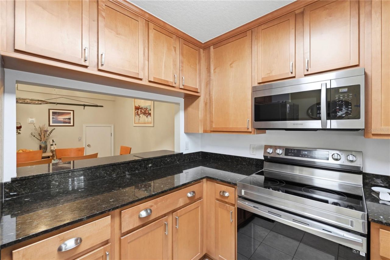 3871 Mariner Drive , Saint Petersburg, FL 33705 Photo