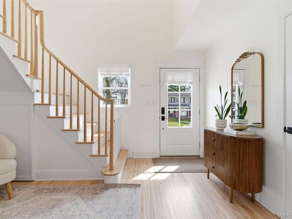 12 King Avenue, Melville, NY 11747