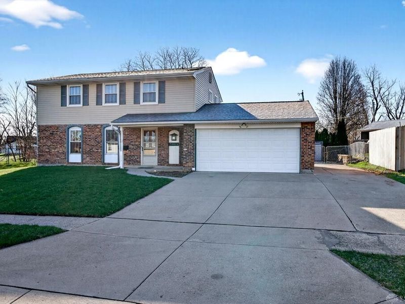 7064 Safari Drive, Huber Heights, OH 45424 Photo 2