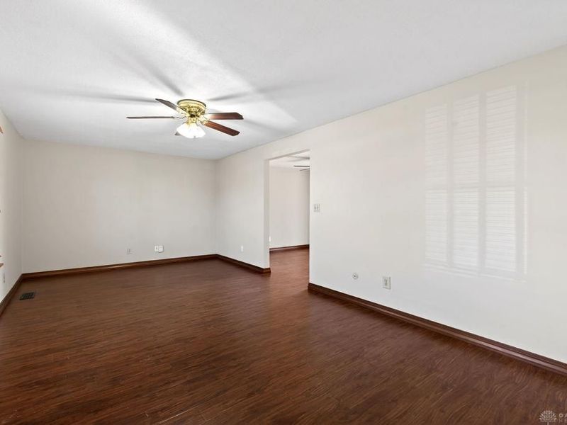 7064 Safari Drive, Huber Heights, OH 45424 Photo 5