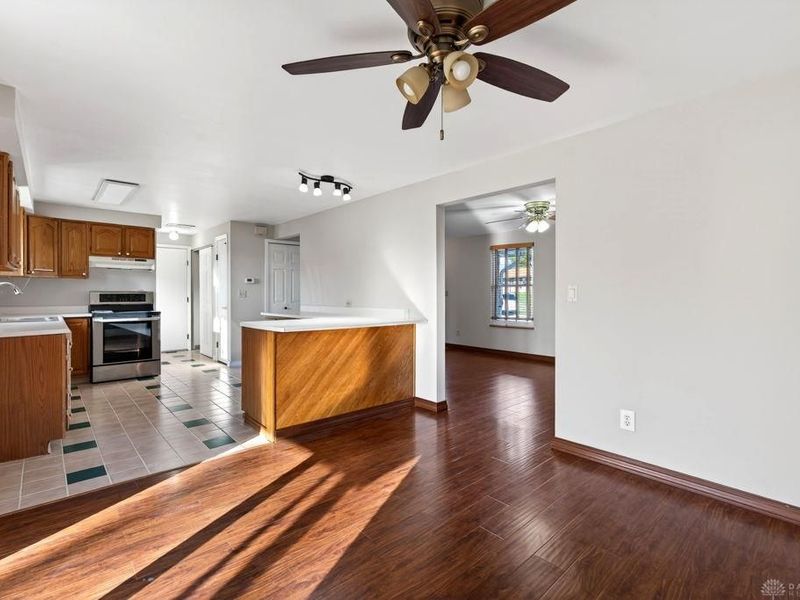 7064 Safari Drive, Huber Heights, OH 45424 Photo 9