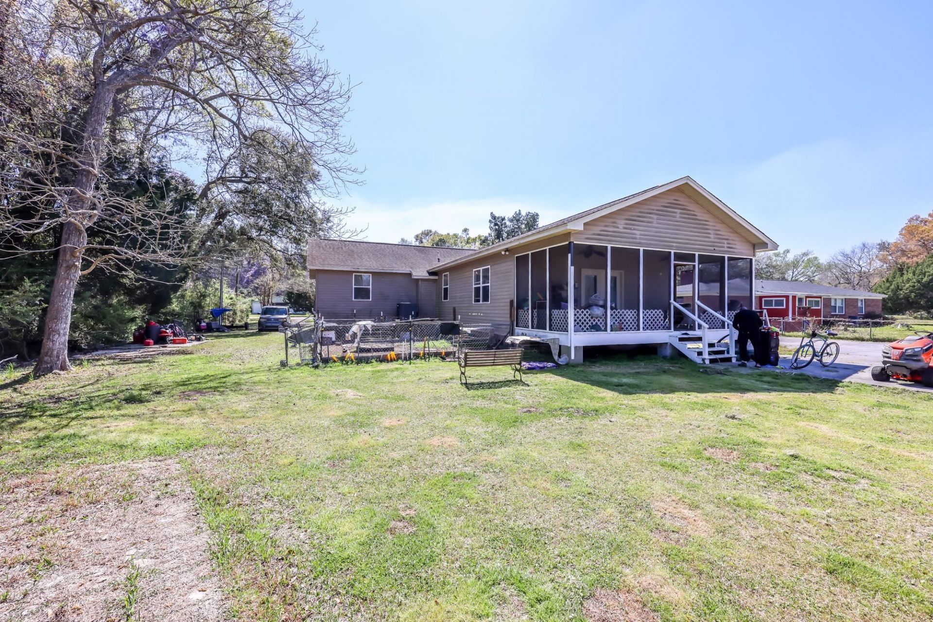 57 Jacobs Ave. Photo 23