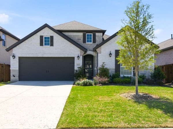 910 Winter Cherry Lane, Haslet, TX 76052