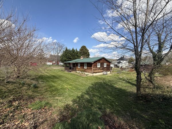 912 Madison AVE , Clifton Forge, VA 24422