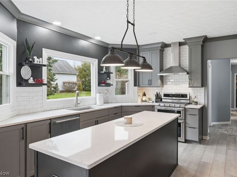 1576 Kings Arms Circle NW, Uniontown, OH 44685 Photo 10