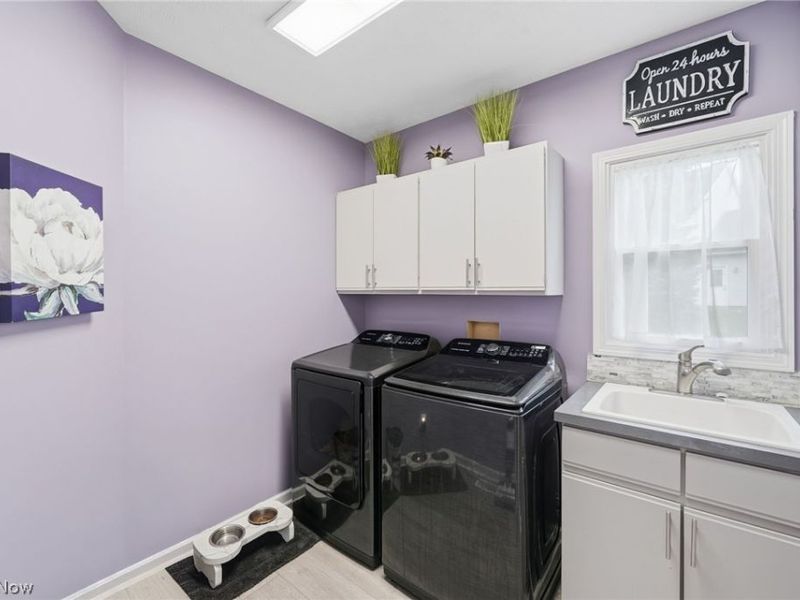 1576 Kings Arms Circle NW, Uniontown, OH 44685 Photo 17