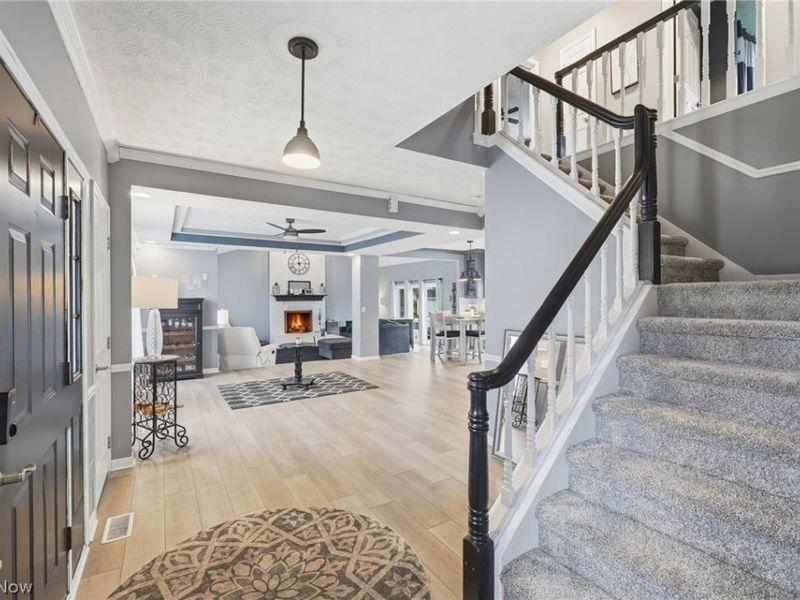 1576 Kings Arms Circle NW, Uniontown, OH 44685 Photo 3