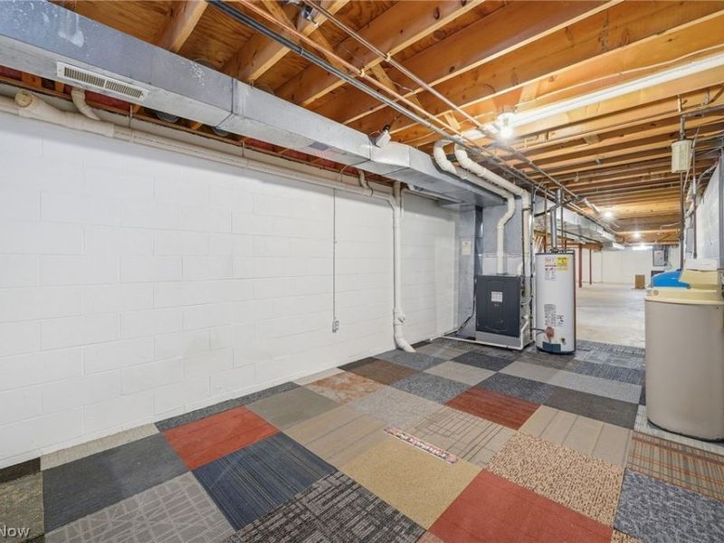 1576 Kings Arms Circle NW, Uniontown, OH 44685 Photo 35