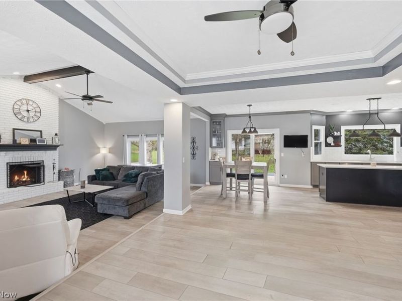 1576 Kings Arms Circle NW, Uniontown, OH 44685 Photo 5