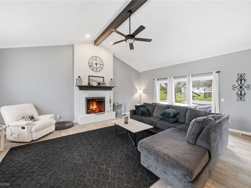 1576 Kings Arms Circle NW, Uniontown, OH 44685 Photo 6