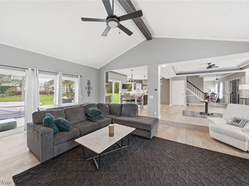 1576 Kings Arms Circle NW, Uniontown, OH 44685 Photo 7