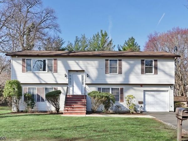116 Hillside Ave, Midland Park, NJ 07432