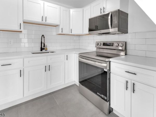 157 Fairmount Ave, Unit 3, Newark, NJ 07103