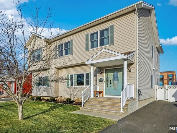 28 George Street, SADDLE BROOK, NJ 07663