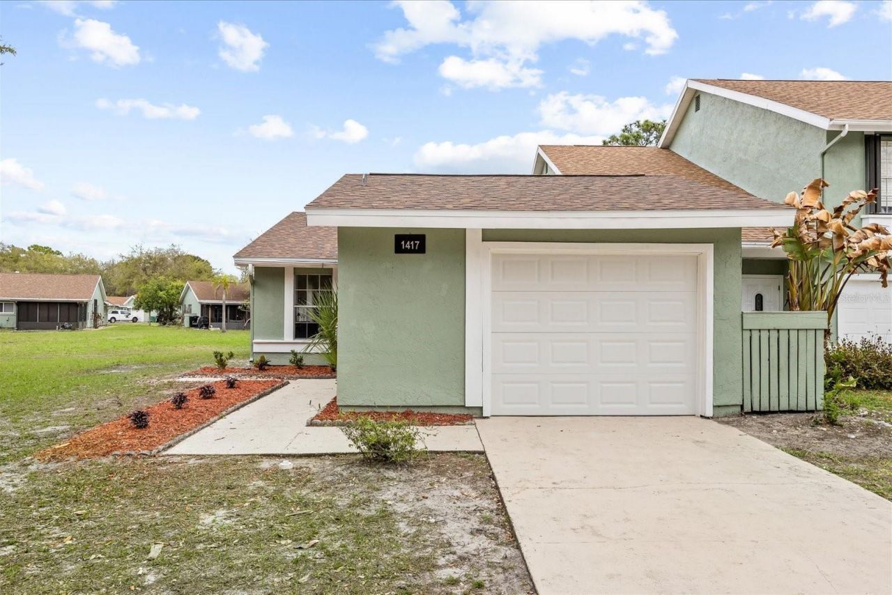1417 SE Rivergreen Circle, Port Saint Lucie, FL 34952 Photo