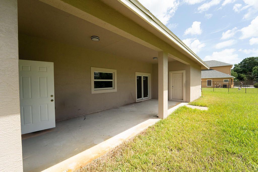 376 SW Paar Drive, Port Saint Lucie, FL 34953 Photo