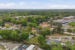 E/s Byron Road photo 4