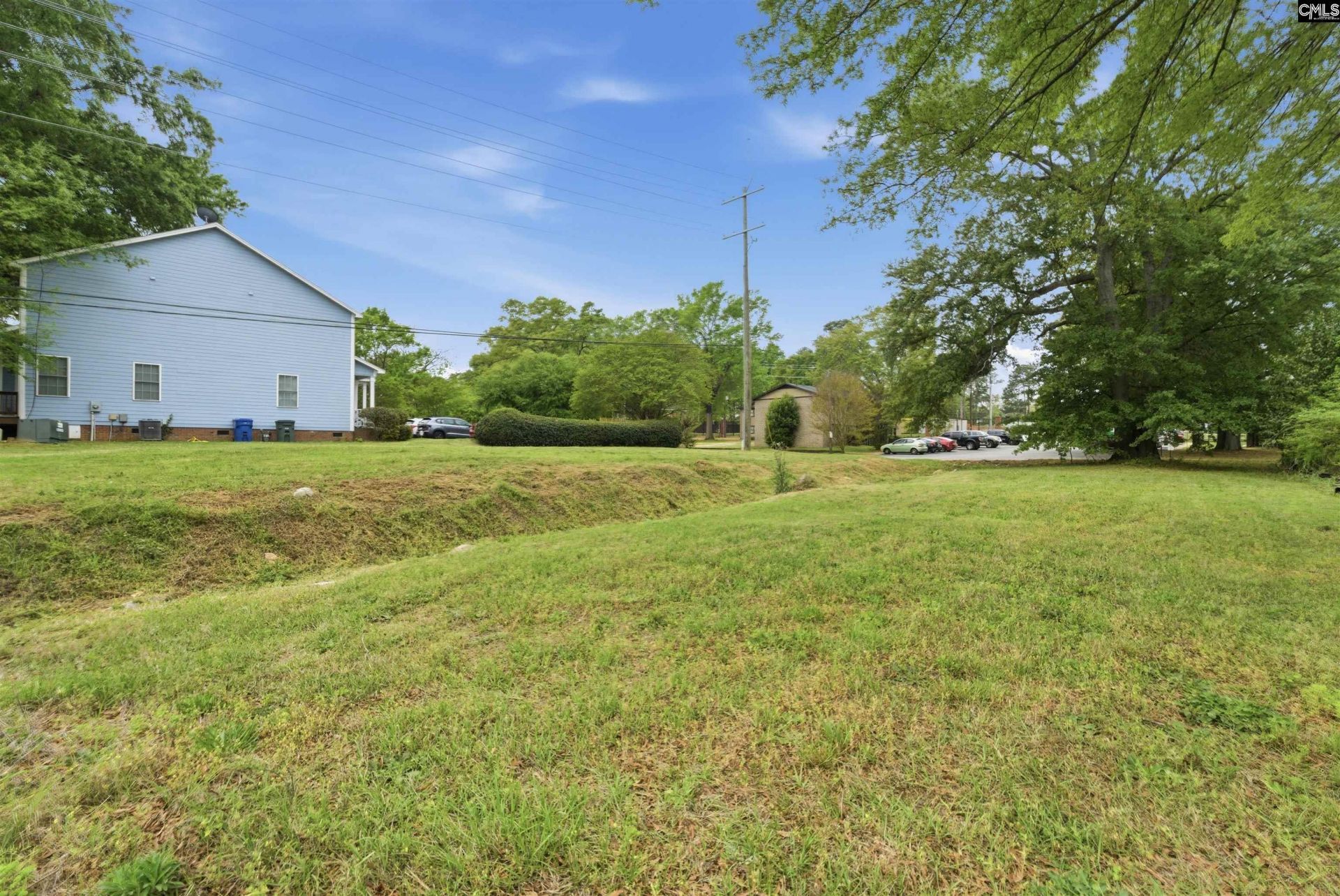 E/s Byron Road Photo 7