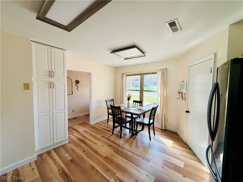 8760 Candlestick Lane, Dayton, OH 45424 Photo 3