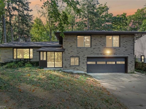 6208 Dora Boulevard , Independence, OH 44131