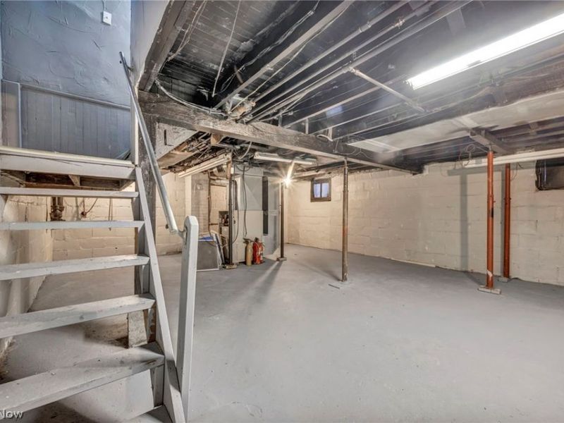 960 Whittier Avenue, Akron, OH 44320 Photo 36