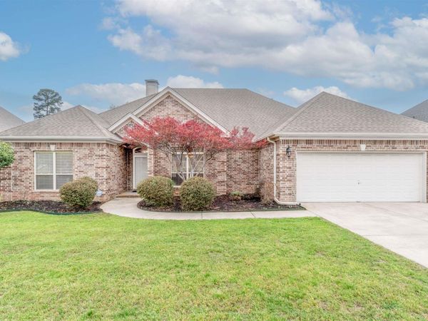 119 Maumelle Valley Drive, Maumelle, AR 72113