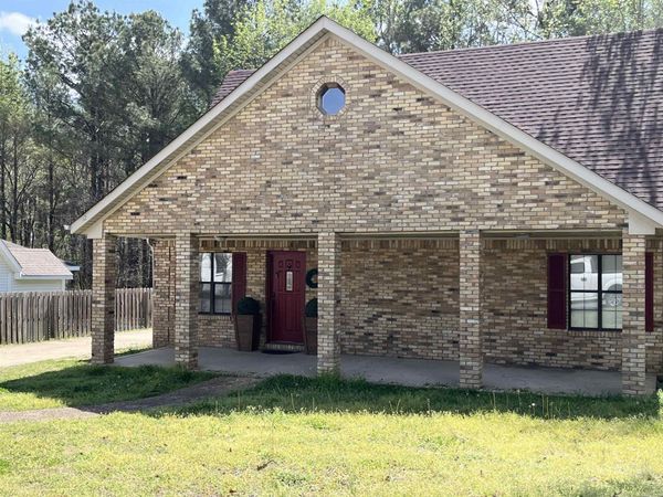 1205 Golf Course, Jonesboro, AR 72404