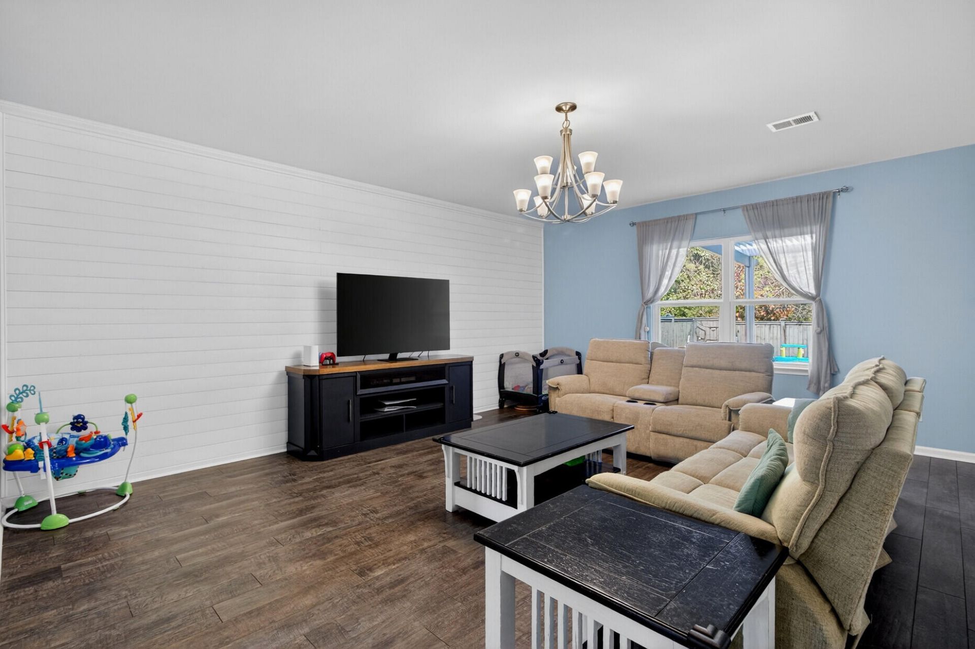 1903 Toland Court Photo 9