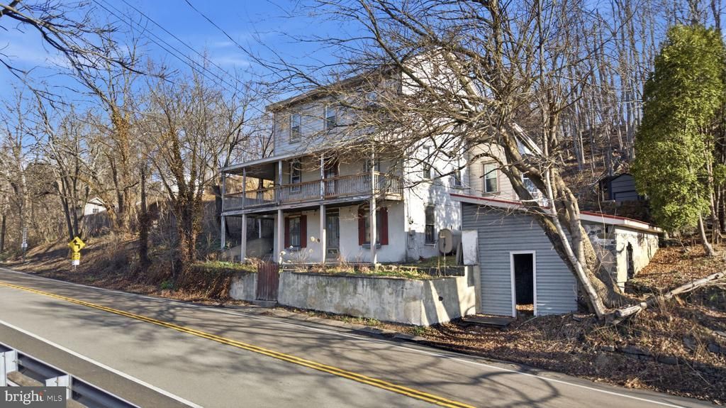 103 GRAVEL PIKE, GREEN LANE, PA 18054