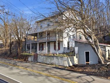 103 GRAVEL PIKE, GREEN LANE, PA 18054