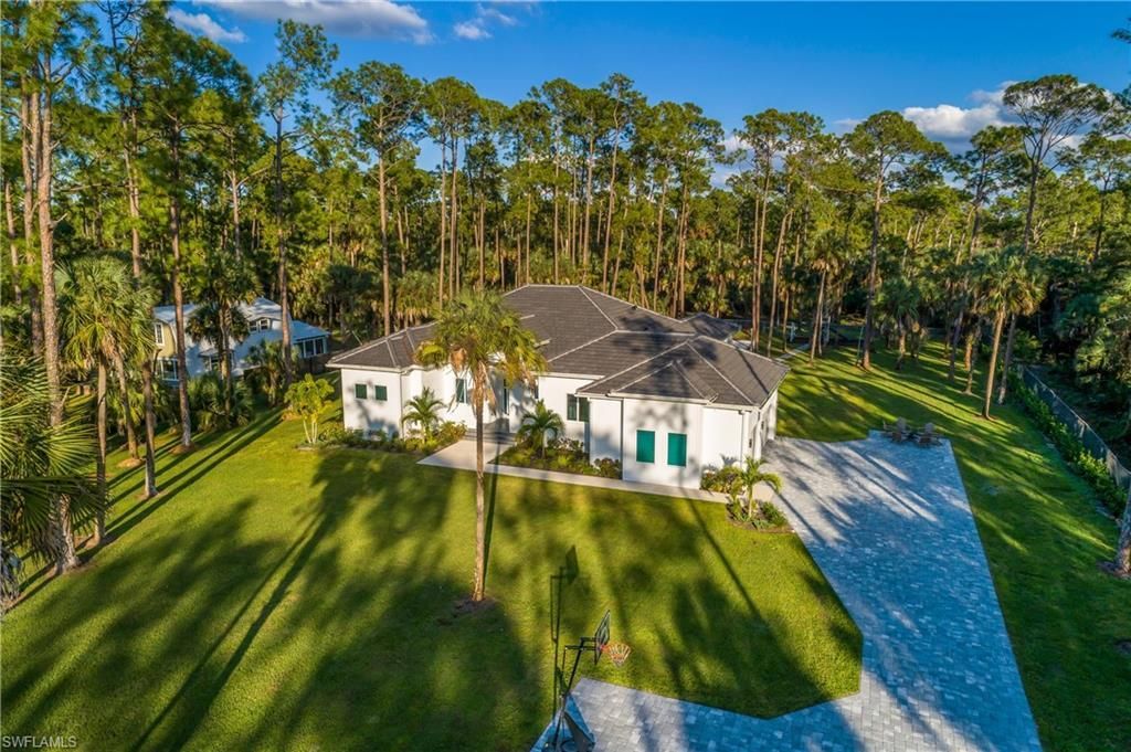 788 9th St Sw, Naples, FL 34117 Photo