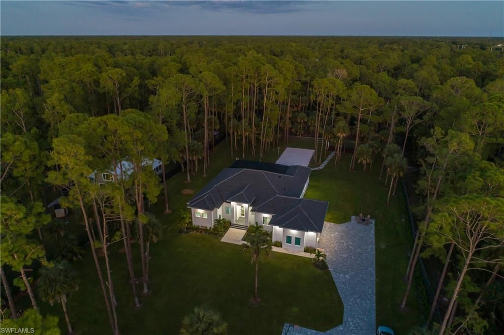 788 9th St Sw, Naples, FL 34117 Photo