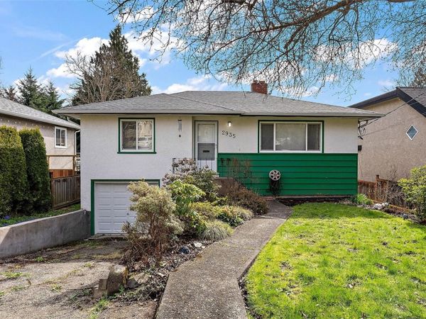 2935 Wascana St , Saanich, BC V9A 1V6