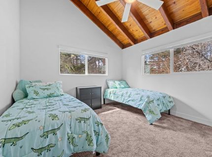 2581 Armstrong Avenue, South Lake Tahoe, CA 96150 Photo