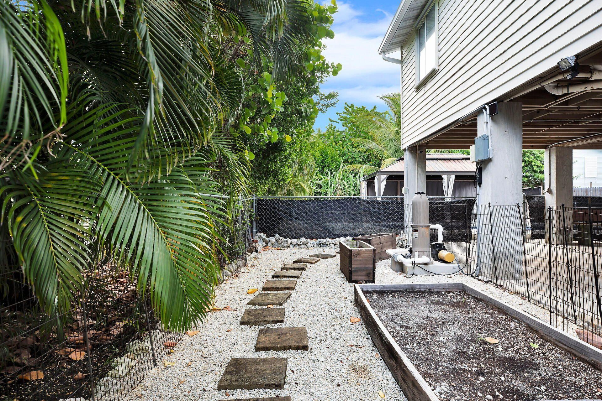 31147 Avenue H, Big Pine Key, FL 33043 Photo