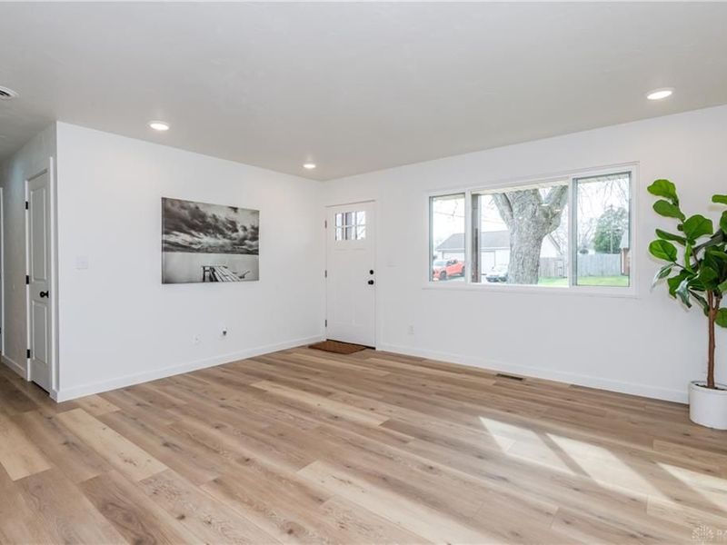 1731 Navajo Drive, Xenia, OH 45385 Photo 8