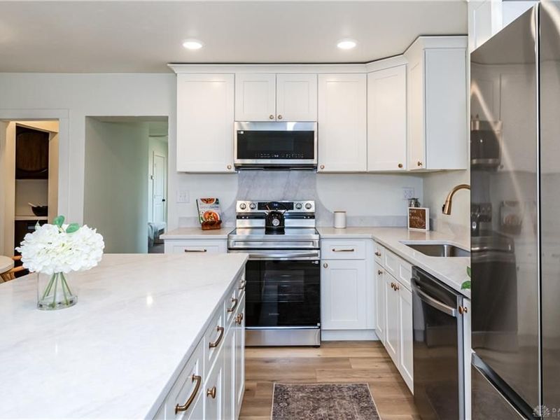 1731 Navajo Drive, Xenia, OH 45385 Photo 9