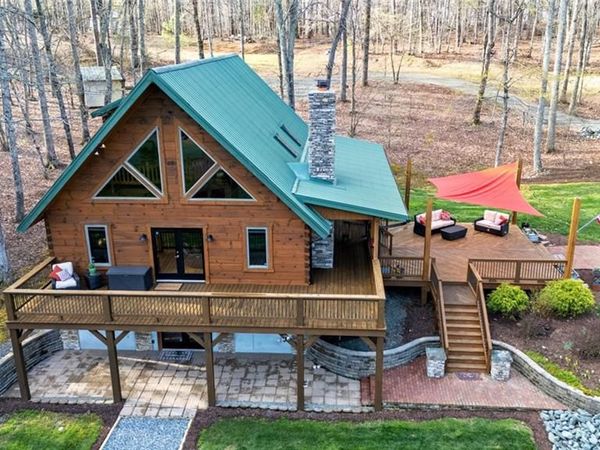 5200 Howard Court, Efland, NC 27243