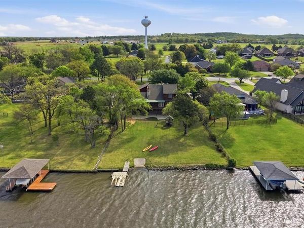 1334 Kiowa Drive E, Gainesville, TX 76240