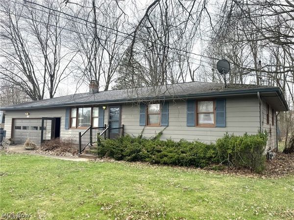 1180 Keefer Road , Girard, OH 44420