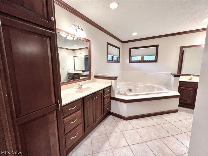 4720 Strouble Drive NW, Canton, OH 44718 Photo 24